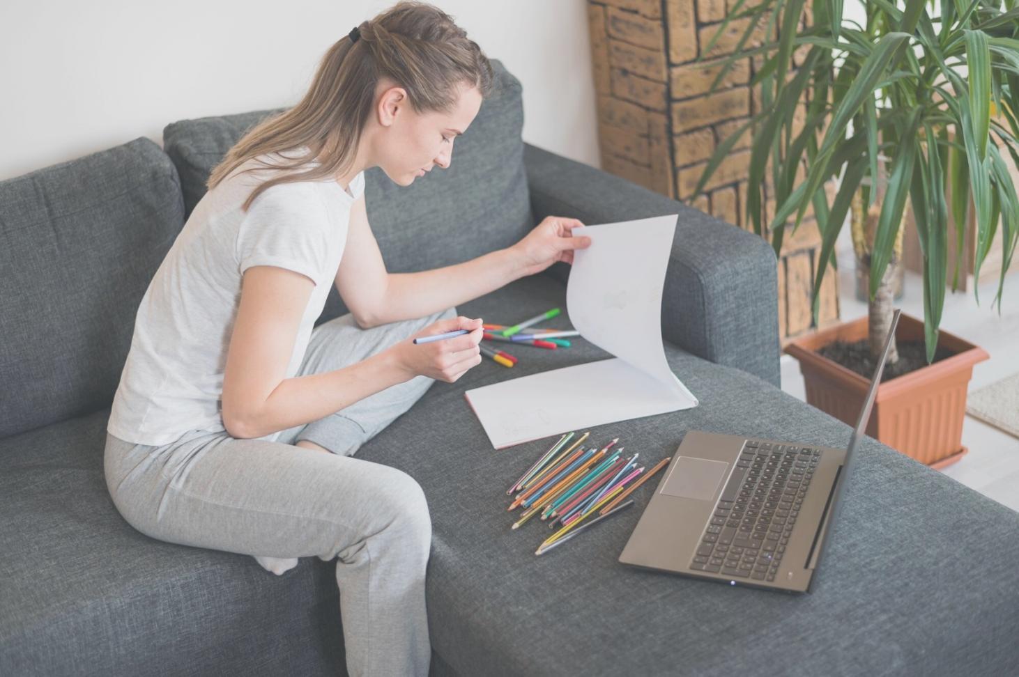 Collaborative learning environment for finance professionals